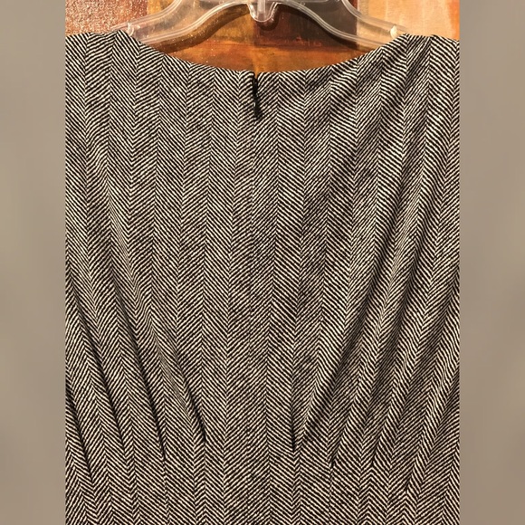 MICHAEL KORS LS Black & White Chevron Dress M NWT - Picture 6 of 8